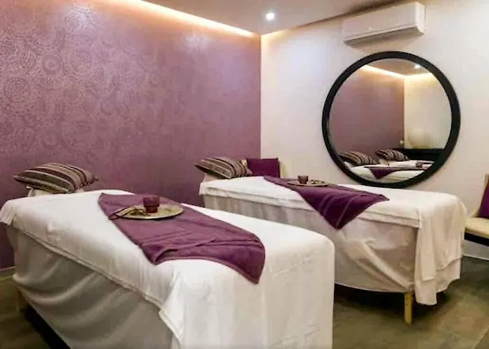 Your Exclusive Studio In The City - Top Amenities & Services For Free!!